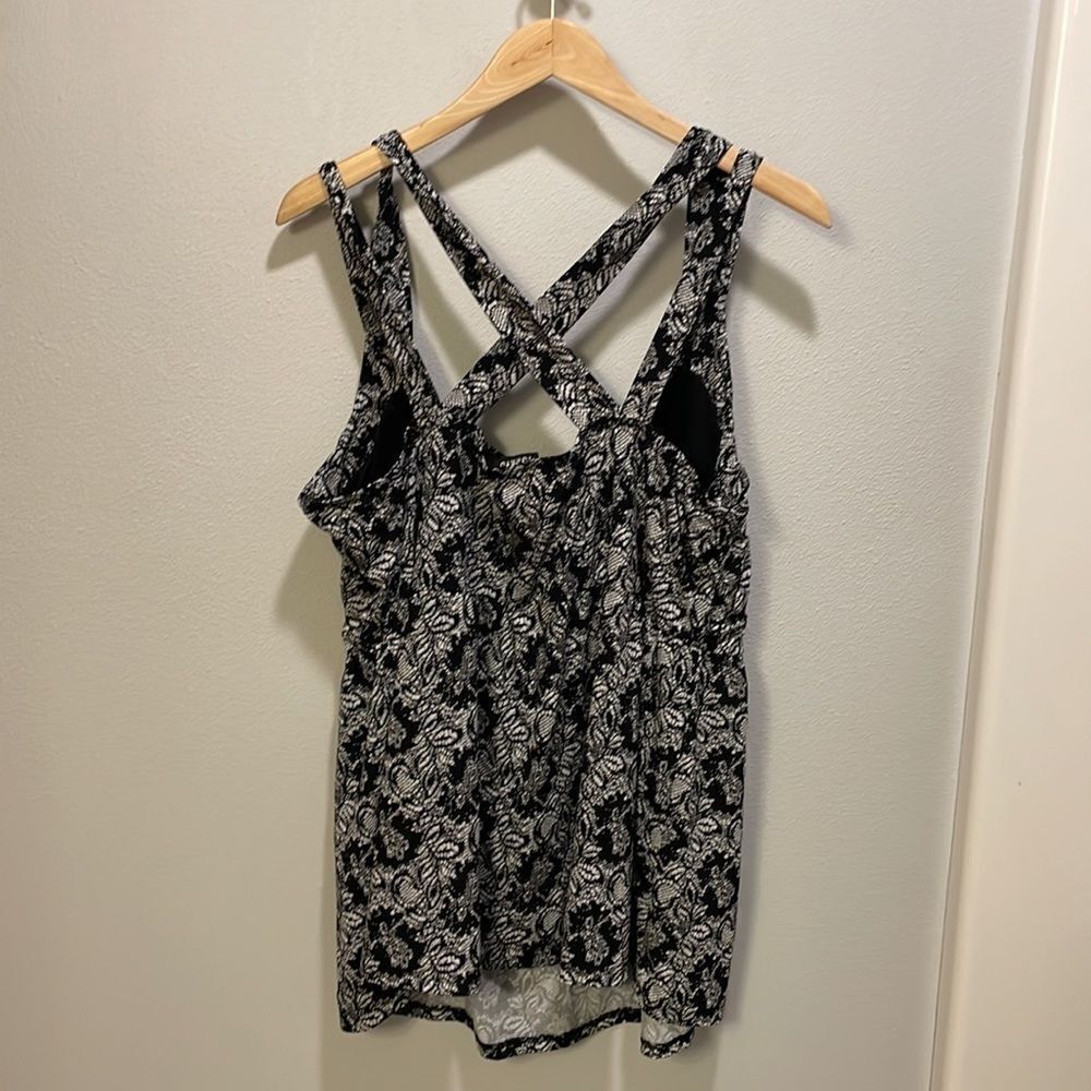 Torrid Womans black and white patterned top - Picture 8 of 13